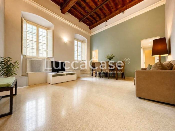 Appartamento quadrilocale in vendita in Via della Rosa, Piazza Anfiteatro Torre Guinigi, Lucca
