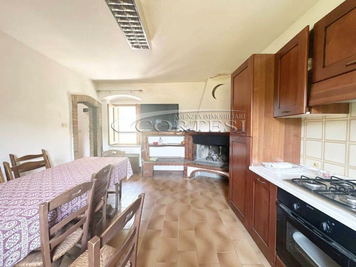 Appartamento quadrilocale in vendita in Vocabolo Battifosso, Città di Castello