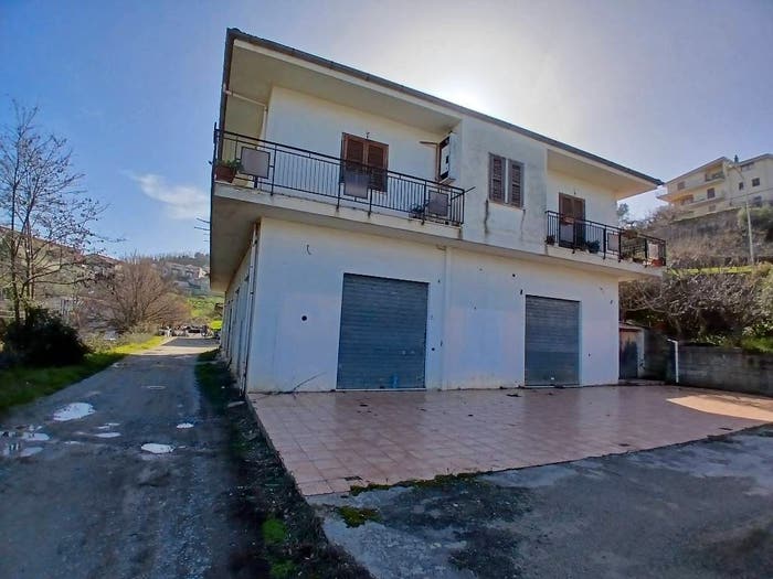Appartamento quadrilocale in vendita in Via Pulsano, Tessano, Dipignano