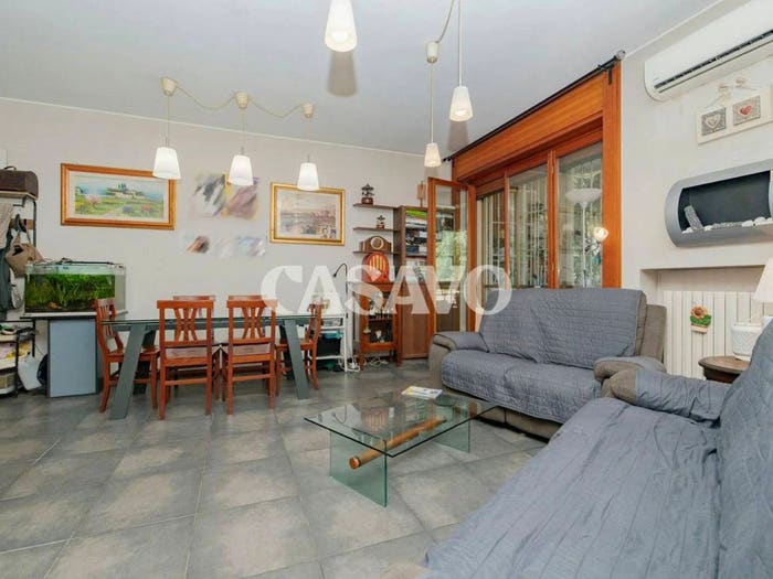 Appartamento quadrilocale in vendita in Via Marco D'Agrate, Corvetto, Milano