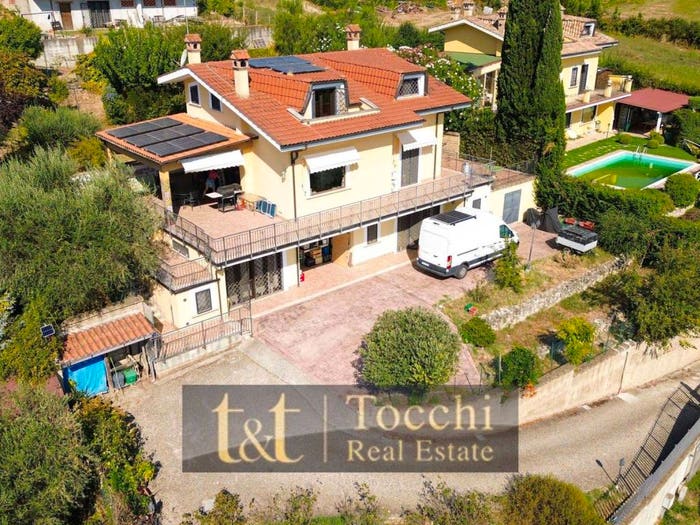 Casa con 6 locali in vendita in Via Lussemburgo, Capena
