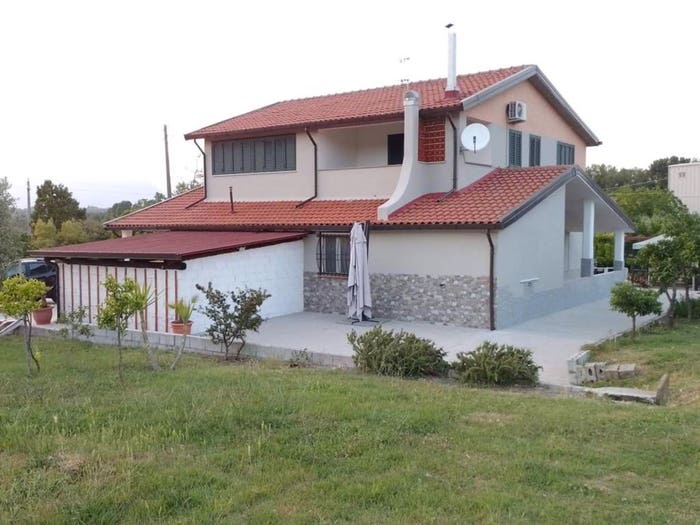 Casa con 6 locali in vendita in Contrada Pietra Marotta, Altavilla Silentina