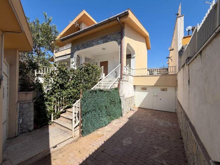 Casa con 5 locali in vendita in Via Ferdinando Magellano, San Leone Villaseta Villaggio, Agrigento