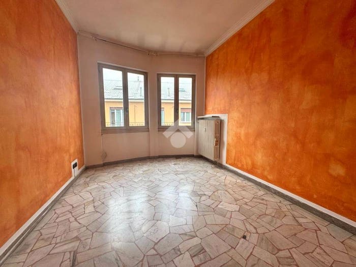 Appartamento quadrilocale in vendita in Via Cuneo, Centro, Alba