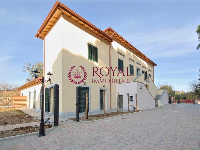 Appartamento trilocale in vendita in Via Fonte Della Puzzolente, Cisternino, Livorno