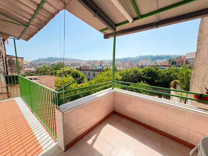 Appartamento trilocale in vendita in Penninata San Gennaro dei Poveri, Stella Materdei, Napoli