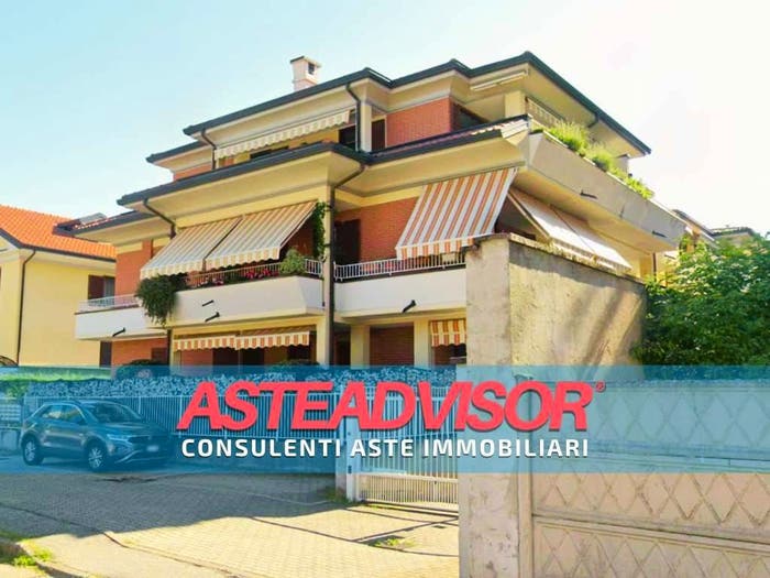 Appartamento quadrilocale in vendita in Via della Chiesa, Centro, Magnago