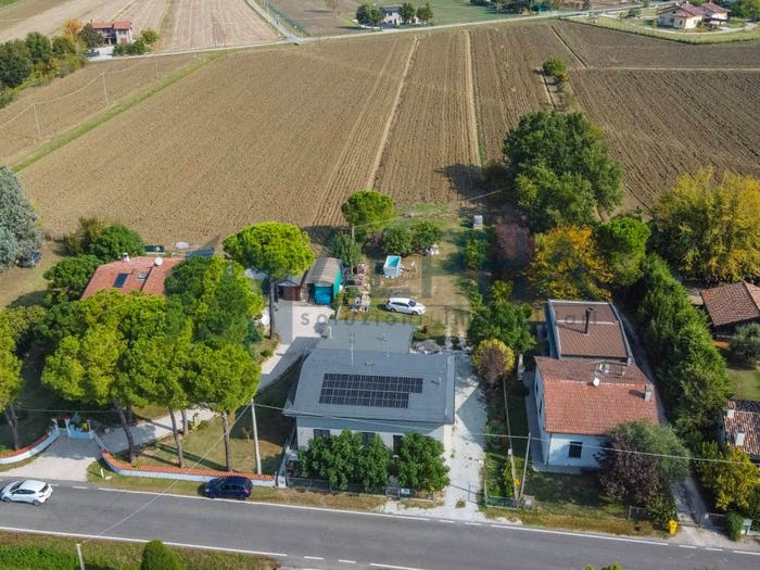 Casa quadrilocale in vendita in Strada Vicinale Consorziale Palazzola, Forlimpopoli