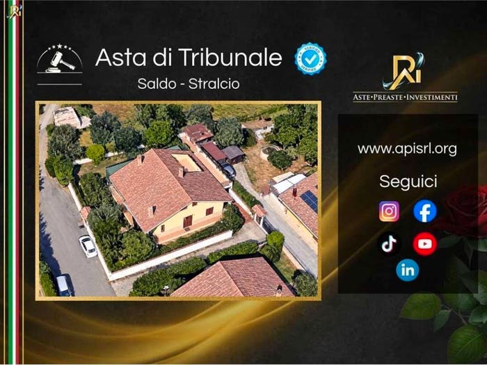 Casa con 6 locali in vendita in Via Cristoforo Colombo, Centro, Marcellina