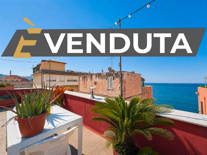 Appartamento trilocale in vendita in Via di Pozzuoli, Bagnoli, Napoli