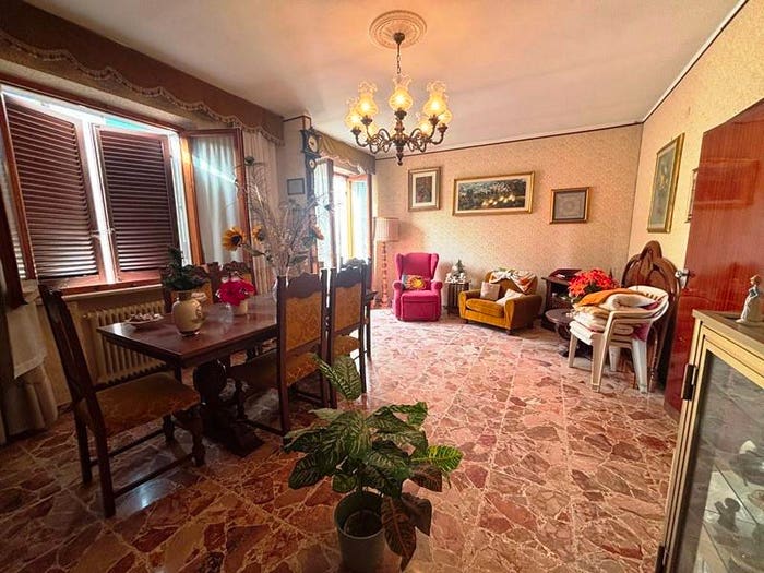 Appartamento con 6 locali in vendita in Via Antonio Meucci, Chiusi Scalo, Chiusi