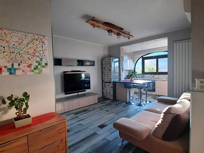 Appartamento trilocale in vendita in Via Piave SNC, Centro, Camporosso