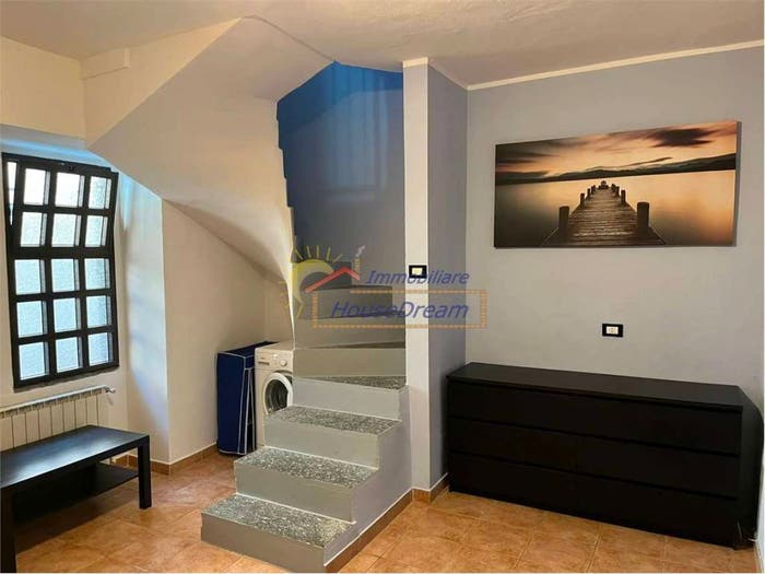 Casa trilocale in vendita in via camillo benso conte di cavour, Centro, Castelletto Sopra Ticino