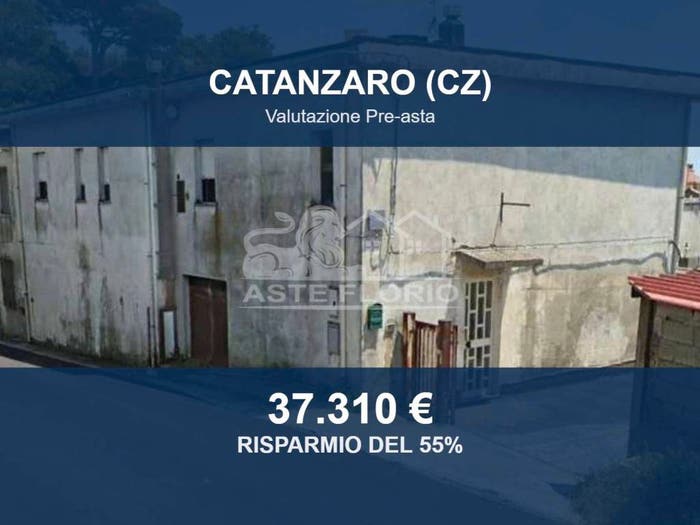Appartamento con 6 locali in vendita in Via Gimigliano, Mater Domini De Filippis Cavita Gagliano, Catanzaro