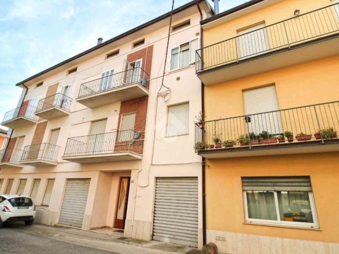 Appartamento con 6 locali in vendita in Via Cervi, Centro, Monte Urano