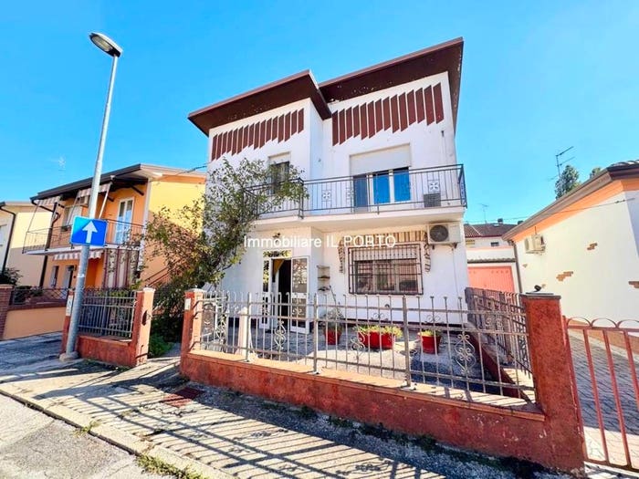 Casa quadrilocale in vendita in Centro, Lagosanto