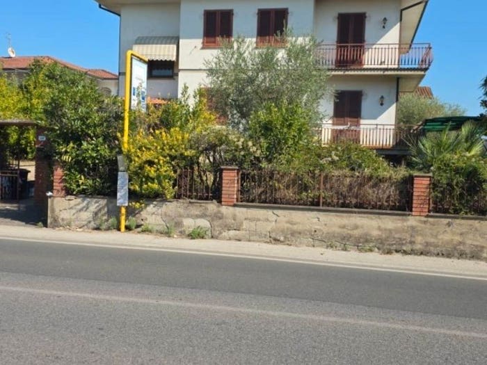 Casa con 6 locali in vendita in Via Francesca Vergine dei Pini, Centro, Monsummano Terme