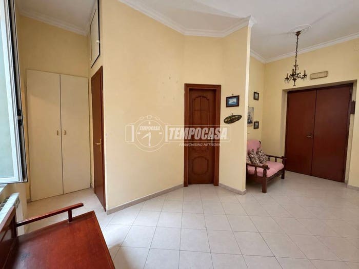 Appartamento con 5 locali in vendita in Via Cesare Carmignano, Mercato, Napoli