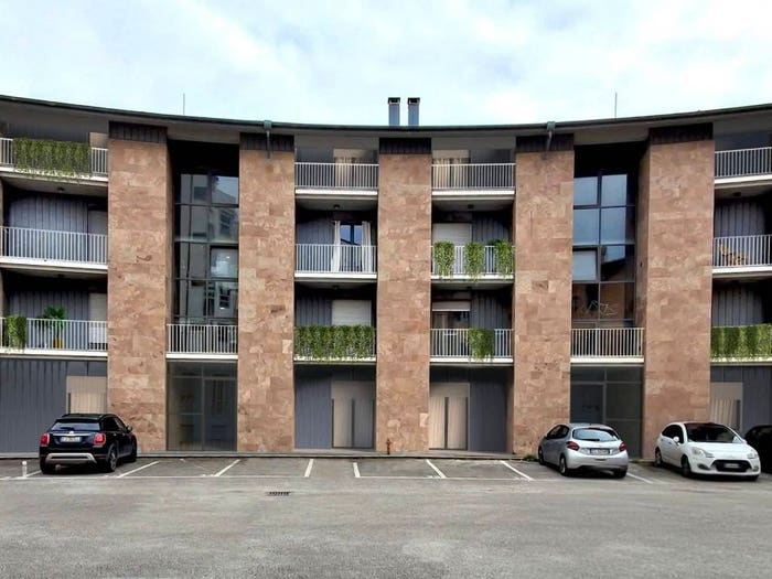 Appartamento quadrilocale in vendita in Piazza Giuseppe Toniolo, San Martino, Pisa