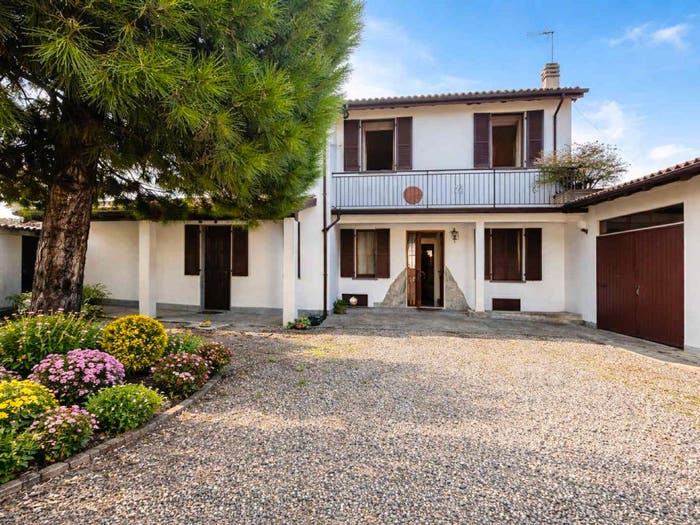 Casa con 6 locali in vendita in Via Casabassa, Canneto Pavese