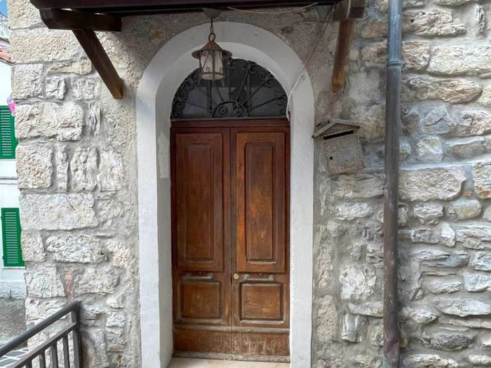 Appartamento trilocale in vendita in VIA DI CASTELLO, Centro, Montieri