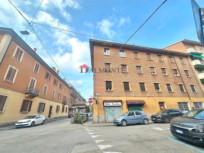 Appartamento con 5 locali in vendita in Via Giuseppe Crespi, Bolognina, Bologna