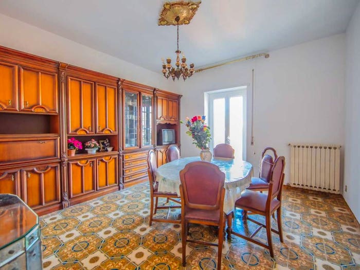 Appartamento trilocale in vendita in Via Mandanici, Rocca Cencia, Roma