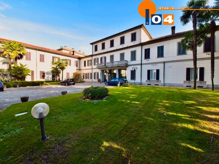 Casa con 6 locali in vendita in Centro, Figino Serenza