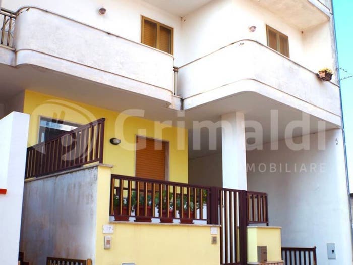 Casa quadrilocale in vendita in Via Antonietta de Pace, Alezio
