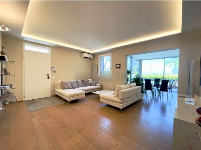 Appartamento con 5 locali in vendita in Villa Fastiggi, Pesaro