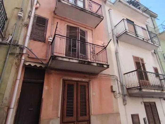 Casa con 5 locali in vendita in Via Soldato Di Misa No Number, Montelepre