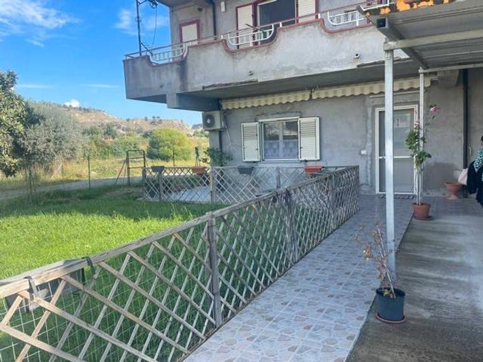 Appartamento trilocale in vendita in Contrada Canne, Roccella Ionica