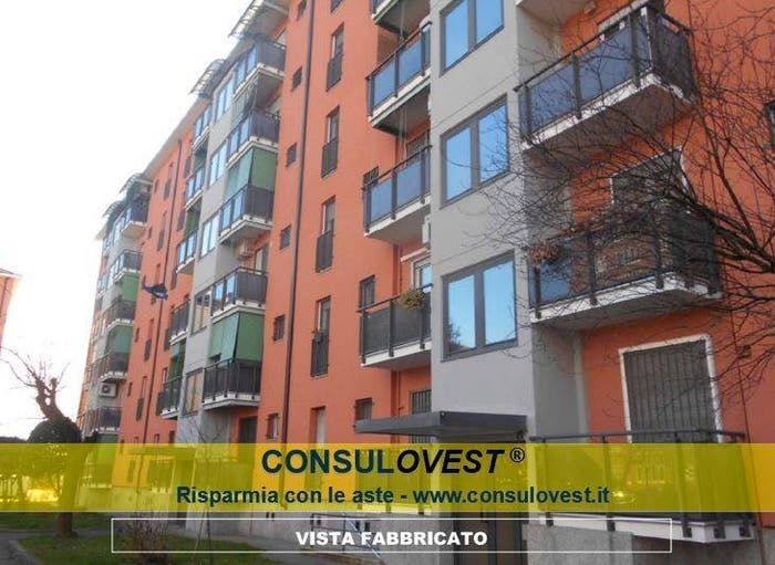 Appartamento trilocale in vendita in Via Ugo Betti, Gallaratese, Milano