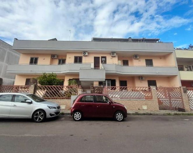 Appartamento con 6 locali in vendita in Via Enrico Toti, Merine, Lizzanello