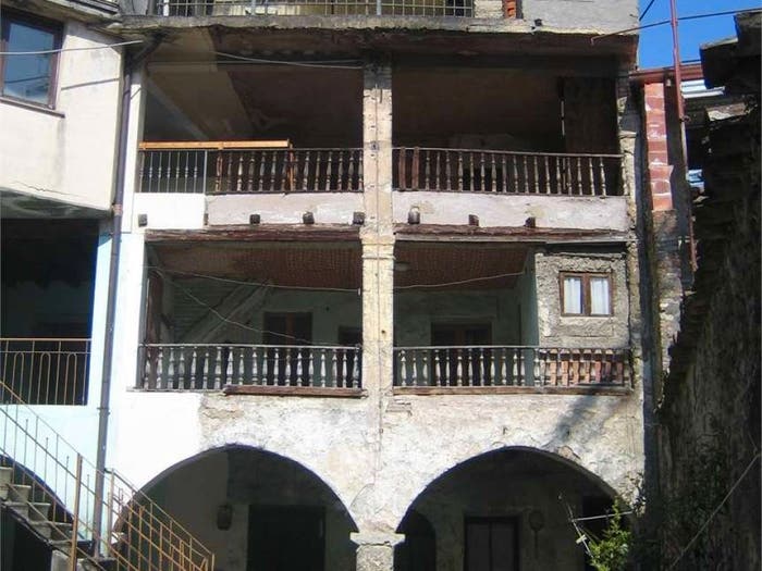 Casa con 6 locali in vendita in VICOLO CANALI, Centro, Gandino