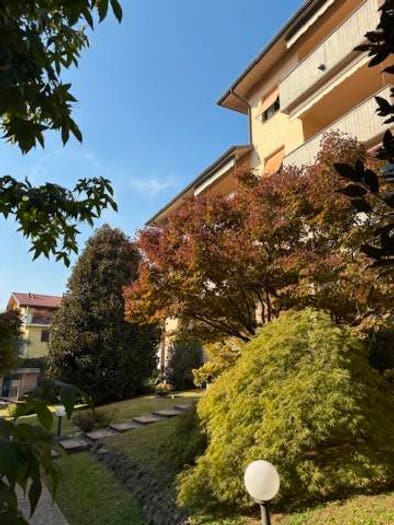Appartamento trilocale in vendita in Via Gioacchino Rossini, Centro, Bernareggio