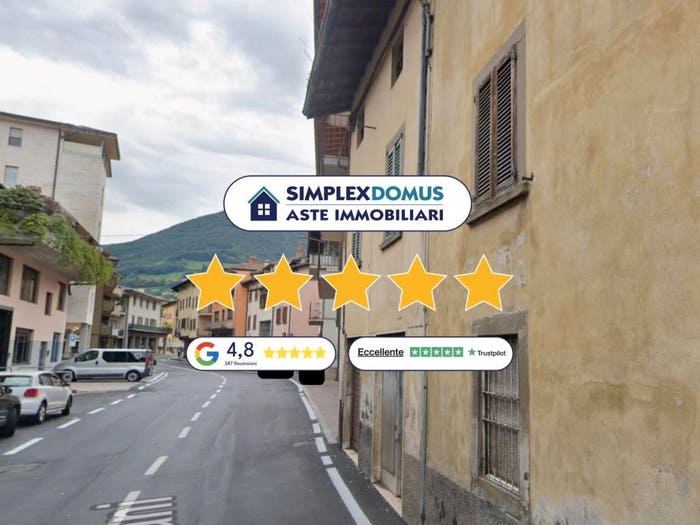 Appartamento con 6 locali in vendita in Via Viani, Leffe