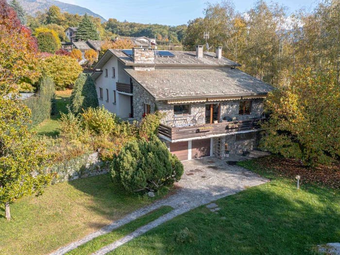 Casa con 6 locali in vendita in Via Stazione, Centro, Tresivio