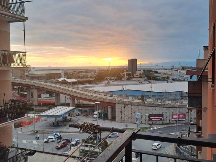 Appartamento trilocale in vendita in Via dell'Acciaio, Sestri Ponente, Genova