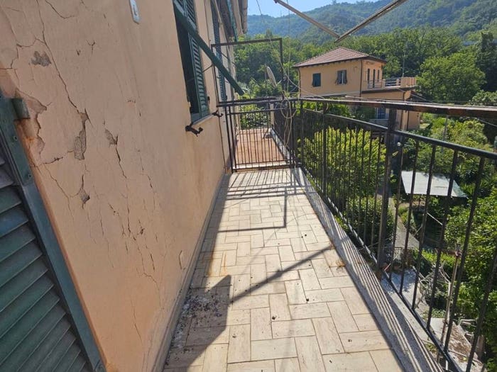 Appartamento trilocale in vendita in Via Sergio Piombelli, Rivarolo, Genova