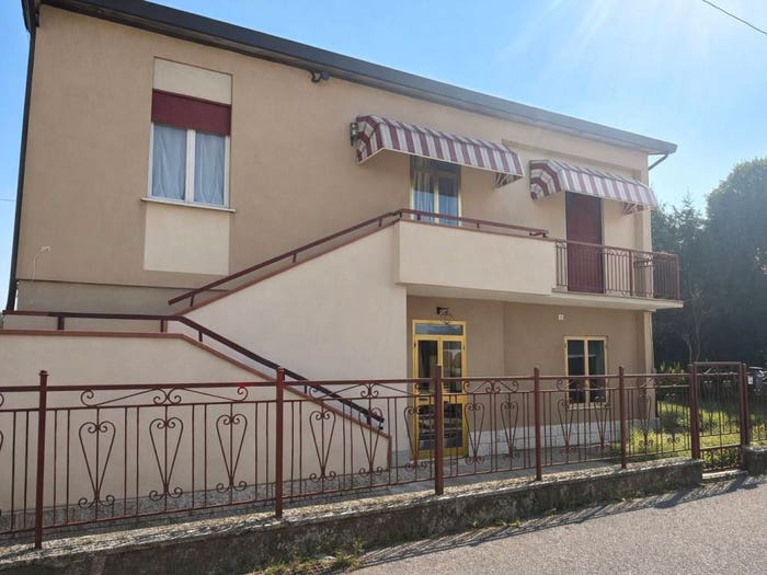 Appartamento quadrilocale in vendita in Via Po, Centro, Legnago