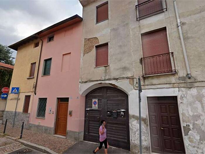 Appartamento bilocale in vendita in Via Giuseppe Garibaldi, Centro, Parabiago