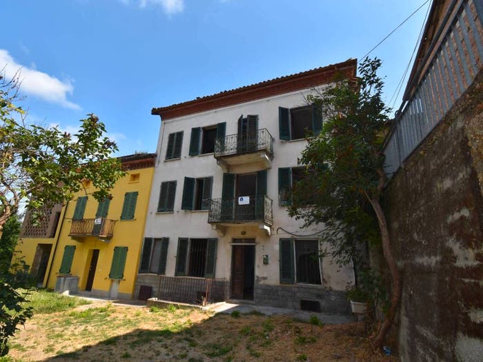 Casa con 6 locali in vendita in Via Giuseppe Mazzini, Centro, Montaldo Scarampi