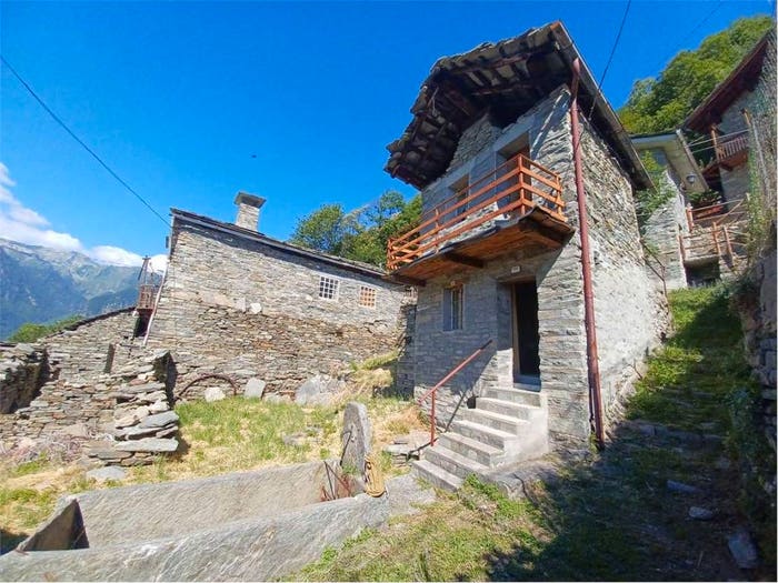 Casa bilocale in vendita in Centro, Hone