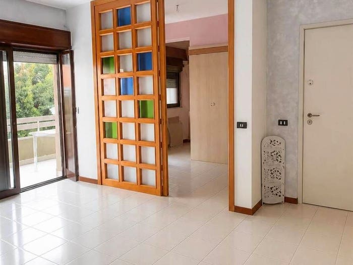 Appartamento trilocale in vendita in Via Vampolieri, Aci Castello