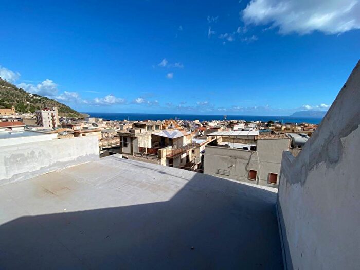 Casa con 6 locali in vendita in Via Margherita, Centro, Castellammare del Golfo