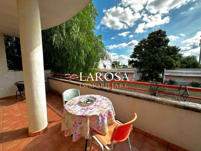 Appartamento monolocale in vendita in Via Montenegro, Lizzanello