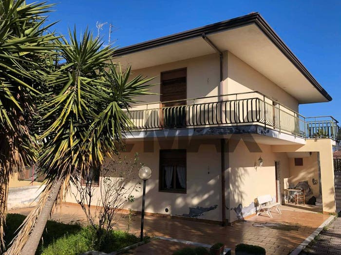 Casa con 6 locali in vendita in Via Leontini, Centro, Mascalucia