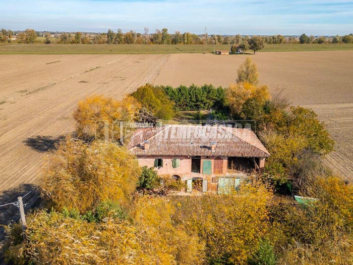 Casa con 5 locali in vendita in Via Scorsuro, Galliera