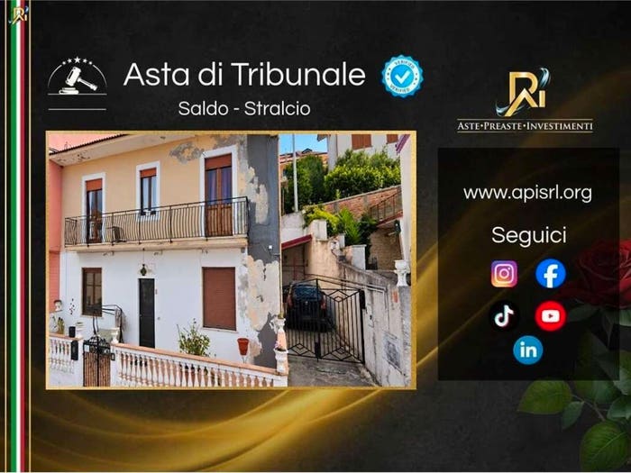 Appartamento con 6 locali in vendita in Via Europa Unita, Marcellinara